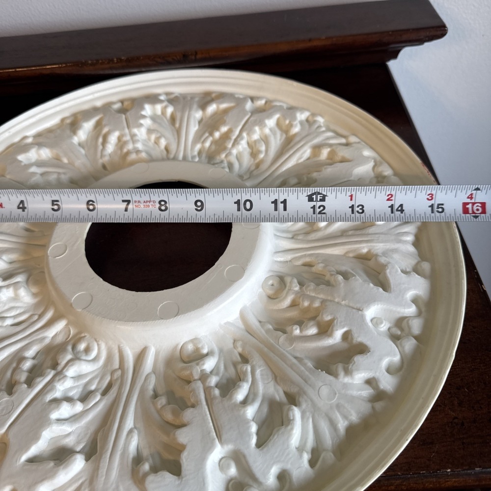 15.50" Ceiling Medallion Round Molded Plastic Vintage - Picture 13 of 15